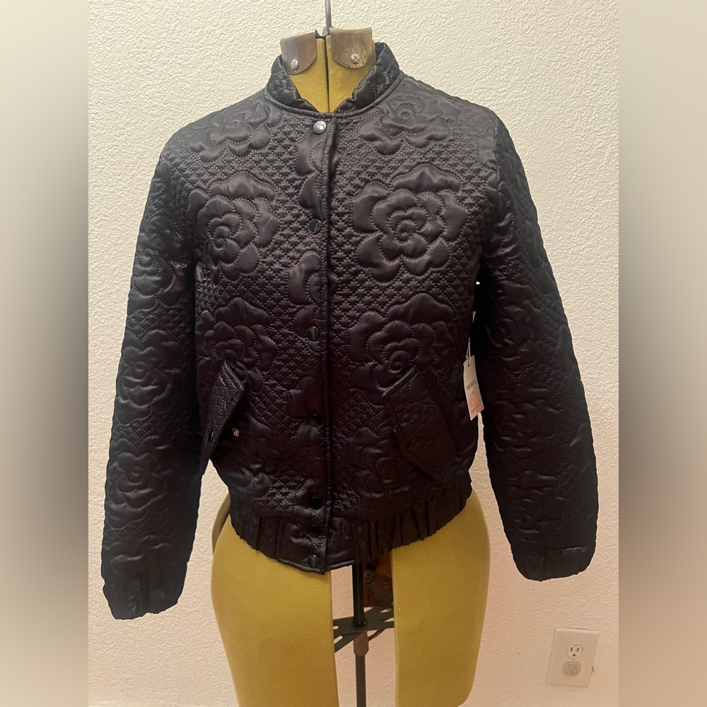 Forever 21 Black Quilted Bomber Jacket Lightweight Casual
